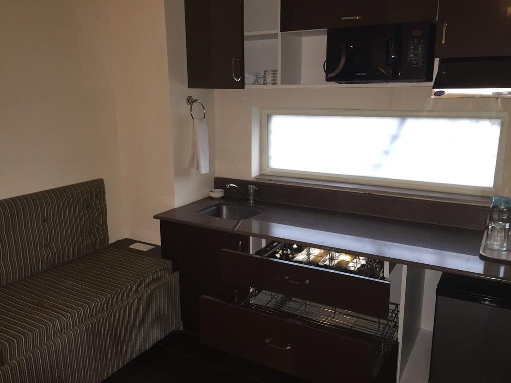 Luxtay Suites Bangalore Phòng bức ảnh