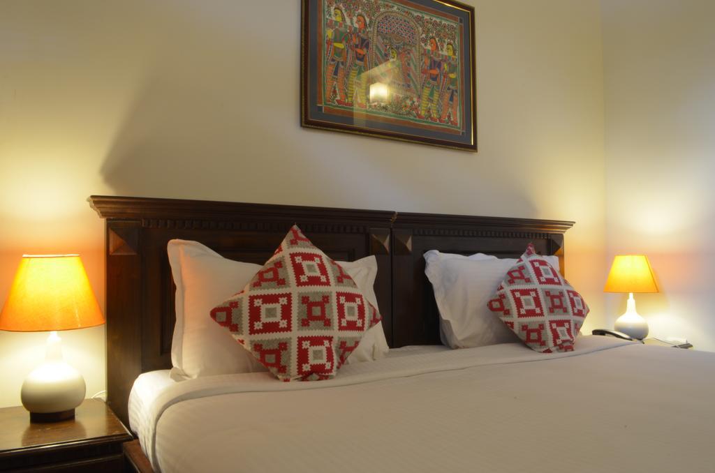 Luxtay Suites Bangalore Phòng bức ảnh